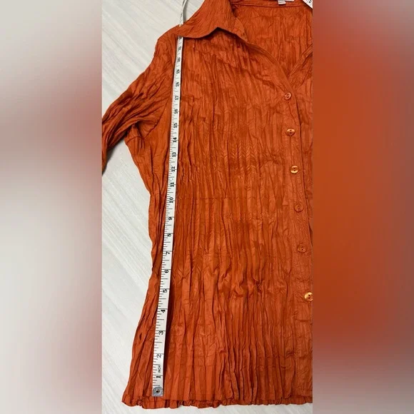 NWOT Clara Women's Vibrant Orange Crinkle Button-Down Shirt - Picture 9 of 15